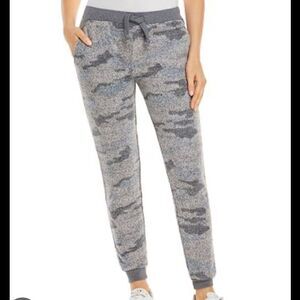 Vintage Havana Fuzzy Camo Print Pocketed Jogger Pants Size Small NWOT
